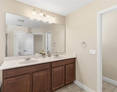 10546 Green Ivy Lane - Photo Thumbnail 36