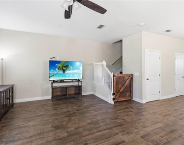 10546 Green Ivy Lane - Photo Thumbnail 28