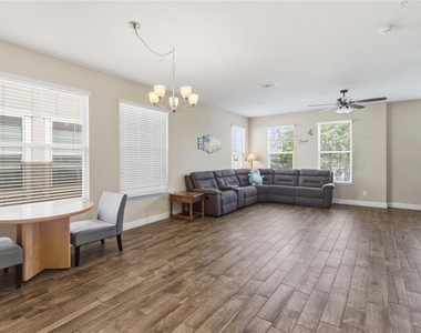10546 Green Ivy Lane - Photo Thumbnail 23