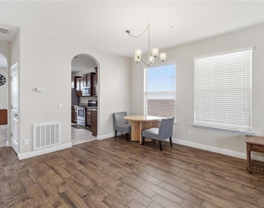 10546 Green Ivy Lane - Photo Thumbnail 25