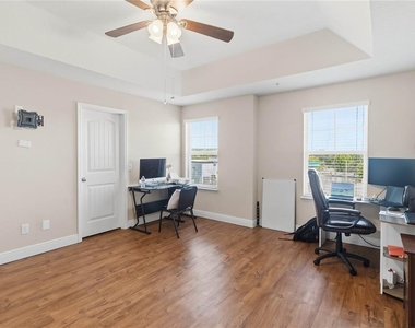10546 Green Ivy Lane - Photo Thumbnail 33