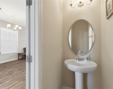 10546 Green Ivy Lane - Photo Thumbnail 22
