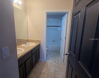 4903 Rockvale Drive - Photo Thumbnail 14