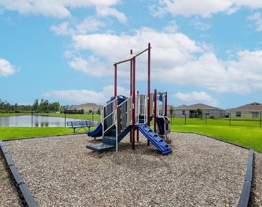 1238 Fury Street - Photo Thumbnail 19