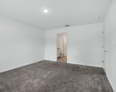 1238 Fury Street - Photo Thumbnail 13