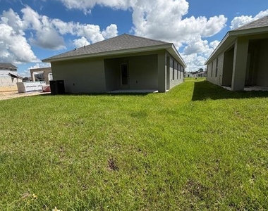 2230 Nw 23rd Loop - Photo Thumbnail 1