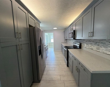 10024 Sw 73rd Terrace - Photo Thumbnail 10