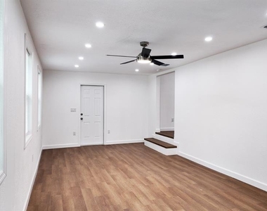 2607 Ne 140th Street - Photo Thumbnail 8