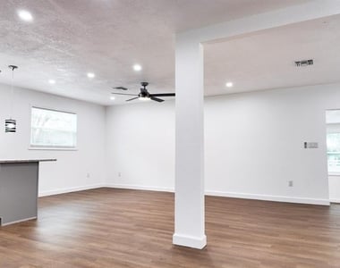 2607 Ne 140th Street - Photo Thumbnail 2