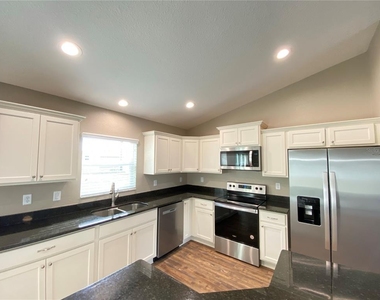 4764 Sw 139th Lane - Photo Thumbnail 9