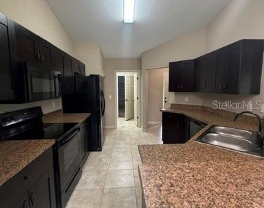 17425 Sw 25th Court - Photo Thumbnail 4