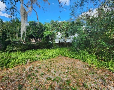 1850 Marysville Drive - Photo Thumbnail 4