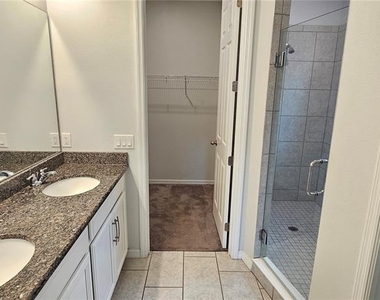 202 Aberdeen Street - Photo Thumbnail 11
