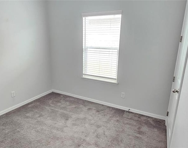 202 Aberdeen Street - Photo Thumbnail 19