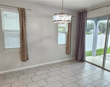 202 Aberdeen Street - Photo Thumbnail 4