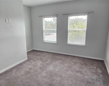 202 Aberdeen Street - Photo Thumbnail 14