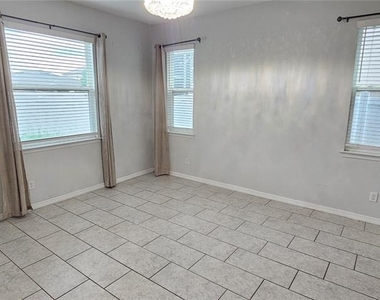 202 Aberdeen Street - Photo Thumbnail 6