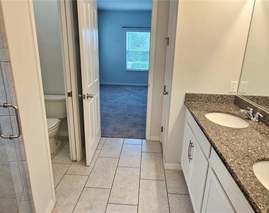 202 Aberdeen Street - Photo Thumbnail 12