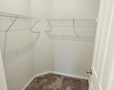 202 Aberdeen Street - Photo Thumbnail 13