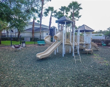405 Southern Pecan Circle - Photo Thumbnail 12