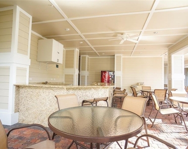 405 Southern Pecan Circle - Photo Thumbnail 8