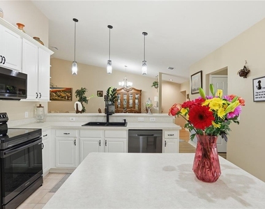 700 Trotter Lane - Photo Thumbnail 10