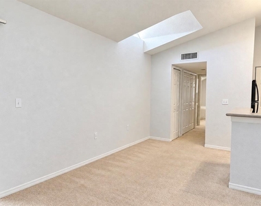2302 Midtown Terrace - Photo Thumbnail 6