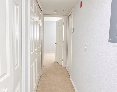 2302 Midtown Terrace - Photo Thumbnail 7