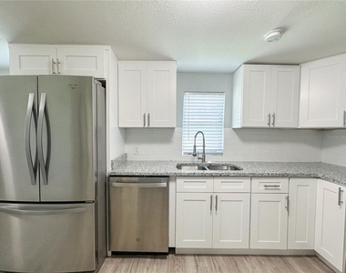634 Foster Avenue - Photo Thumbnail 8