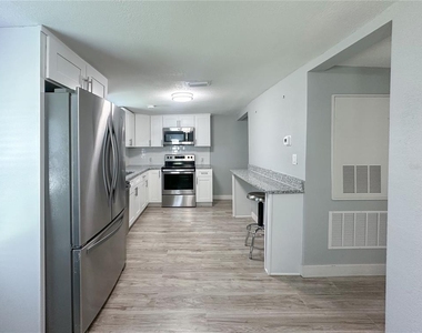 634 Foster Avenue - Photo Thumbnail 6
