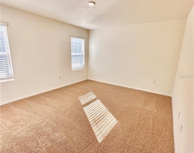 1020 Chasetree Lane - Photo Thumbnail 18
