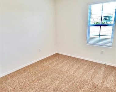 1020 Chasetree Lane - Photo Thumbnail 19