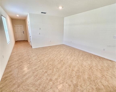 1020 Chasetree Lane - Photo Thumbnail 14
