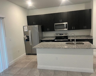 2343 W Swanson Drive - Photo Thumbnail 1