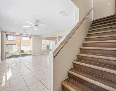 207 Australian Way - Photo Thumbnail 2