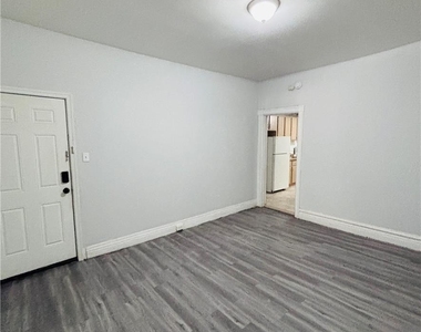 384 Tilghman W - Photo Thumbnail 7