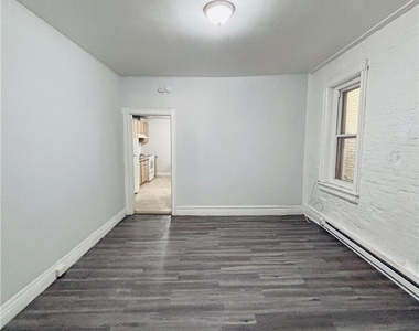 384 Tilghman W - Photo Thumbnail 5