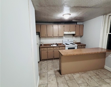 384 Tilghman W - Photo Thumbnail 13