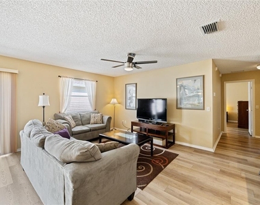 8221 Se 169th Palownia Loop - Photo Thumbnail 16