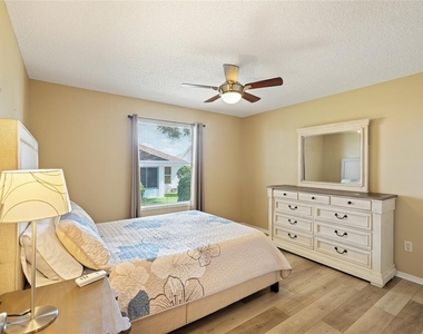 8221 Se 169th Palownia Loop - Photo Thumbnail 9