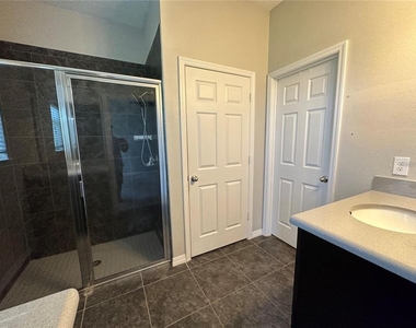 1448 Cabot Drive - Photo Thumbnail 11