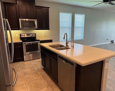 1448 Cabot Drive - Photo Thumbnail 7