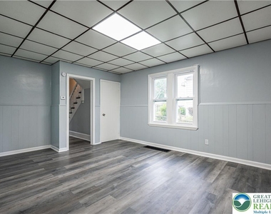 739 Broadway - Photo Thumbnail 16