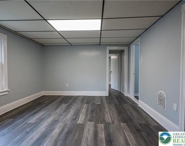 739 Broadway - Photo Thumbnail 28