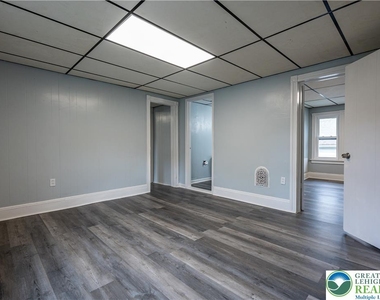739 Broadway - Photo Thumbnail 31