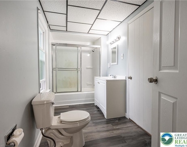 739 Broadway - Photo Thumbnail 38