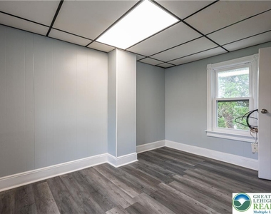 739 Broadway - Photo Thumbnail 43