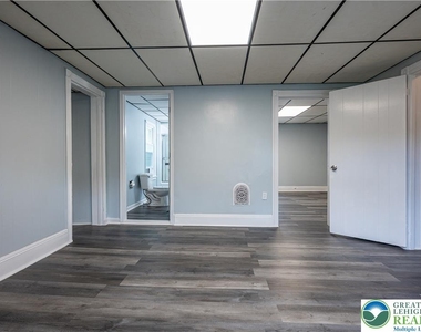 739 Broadway - Photo Thumbnail 32