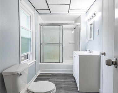 739 Broadway - Photo Thumbnail 39