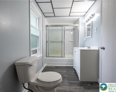 739 Broadway - Photo Thumbnail 37